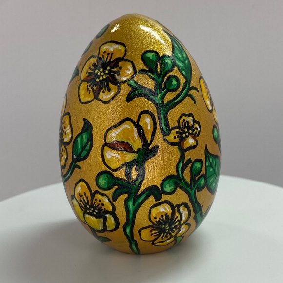 Hand-painted Buttercup Blossom Egg Decor Gift - Picture 3 of 3